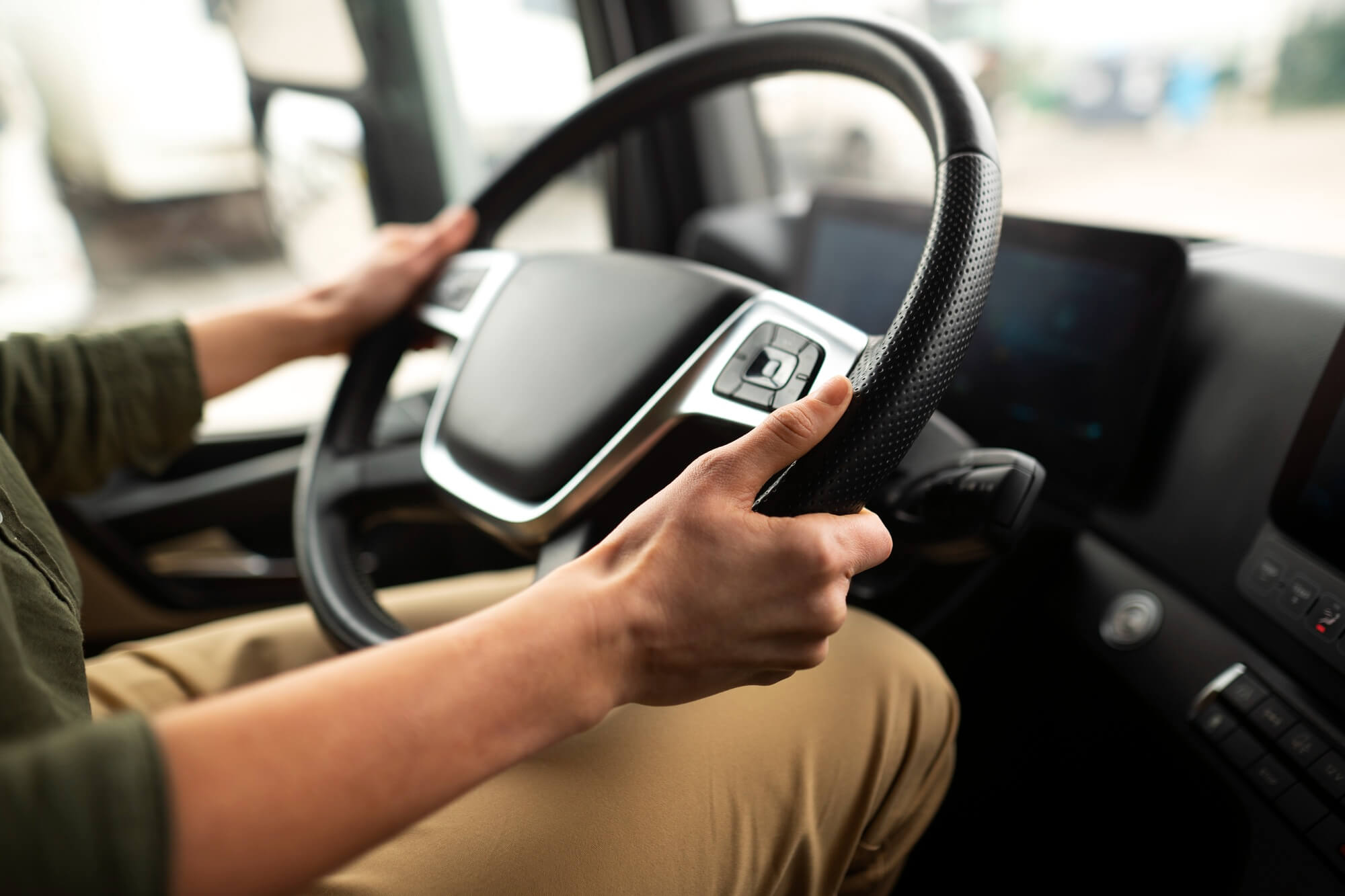 Pourquoi le transport d’objets lourds nécessite-t-il des professionnels qualifiés ?